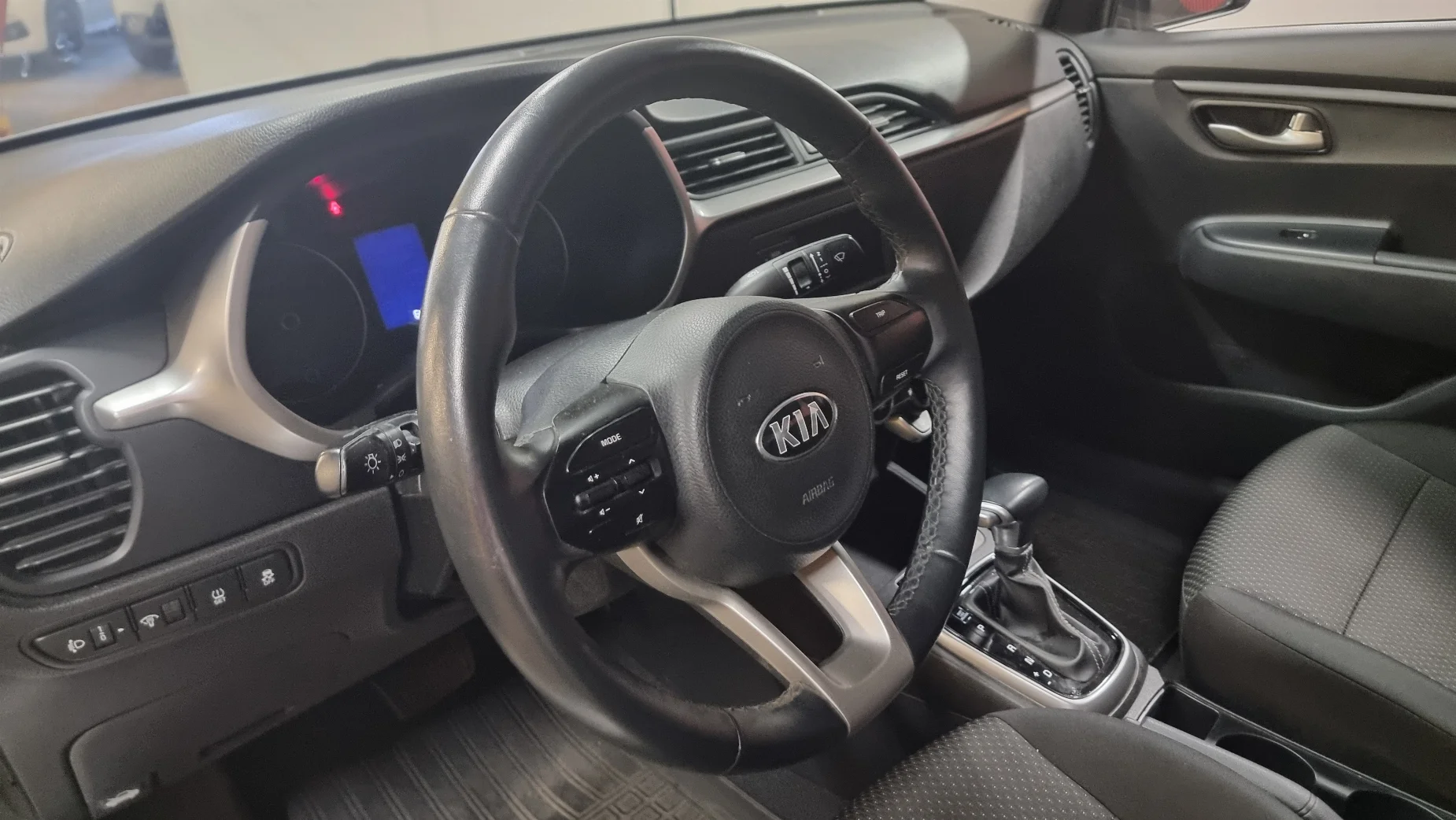 KIA Rio photo